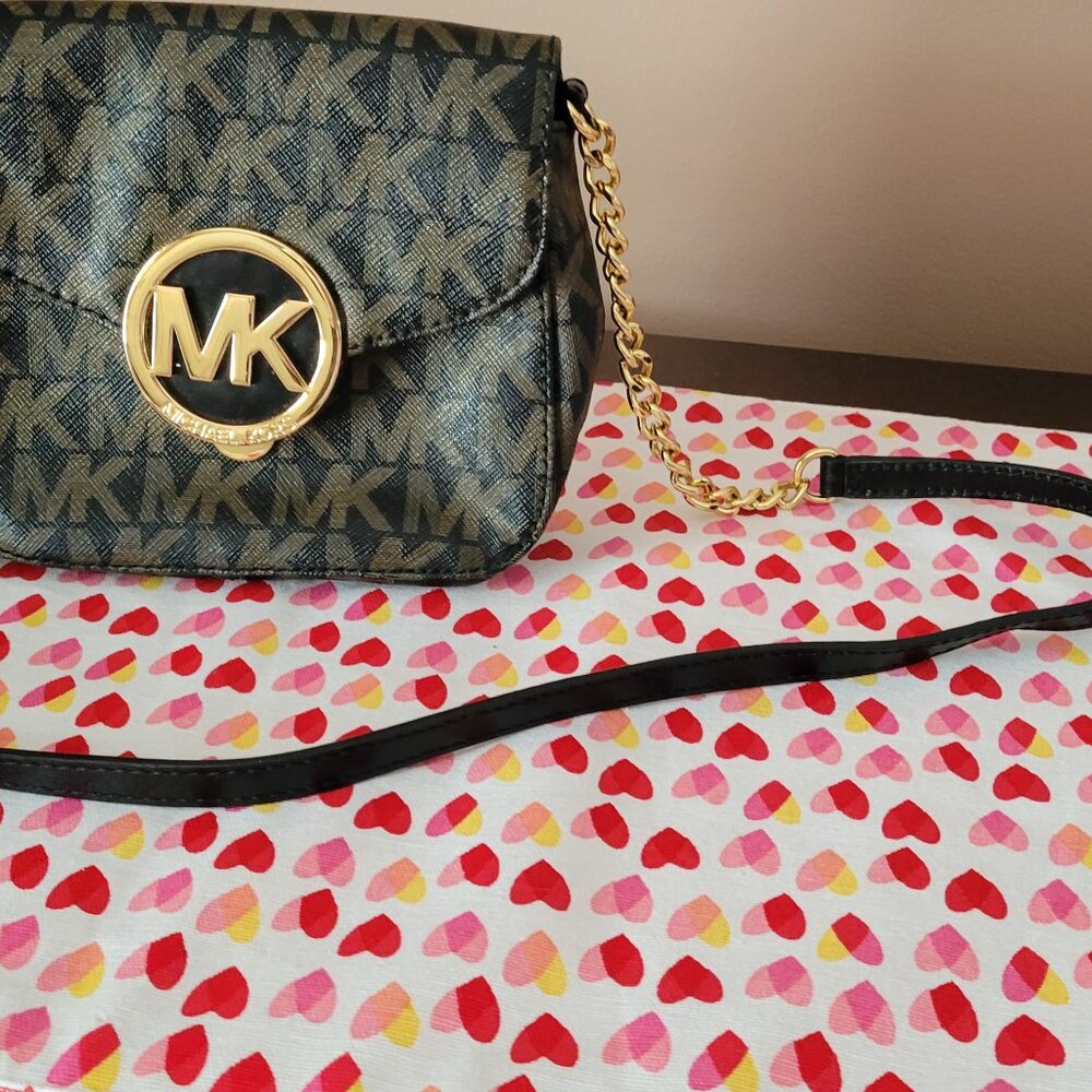 Michael Kors Signature Fulton Crossbody